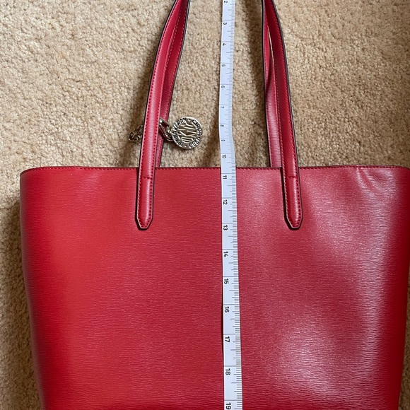 DKNY Bryant Red Zippered Tote Bag Like New - Picture 9 of 11